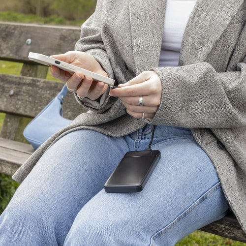 Ultrathin 10,000 mAh powerbank (black)