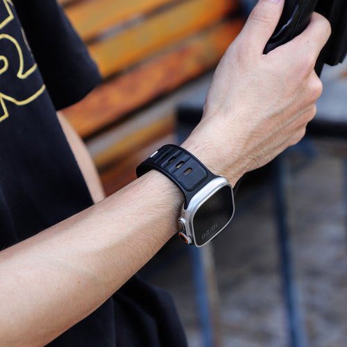 Apple Watch Premium Outdoor Silikonarmband (Schwarz/Schwarz)