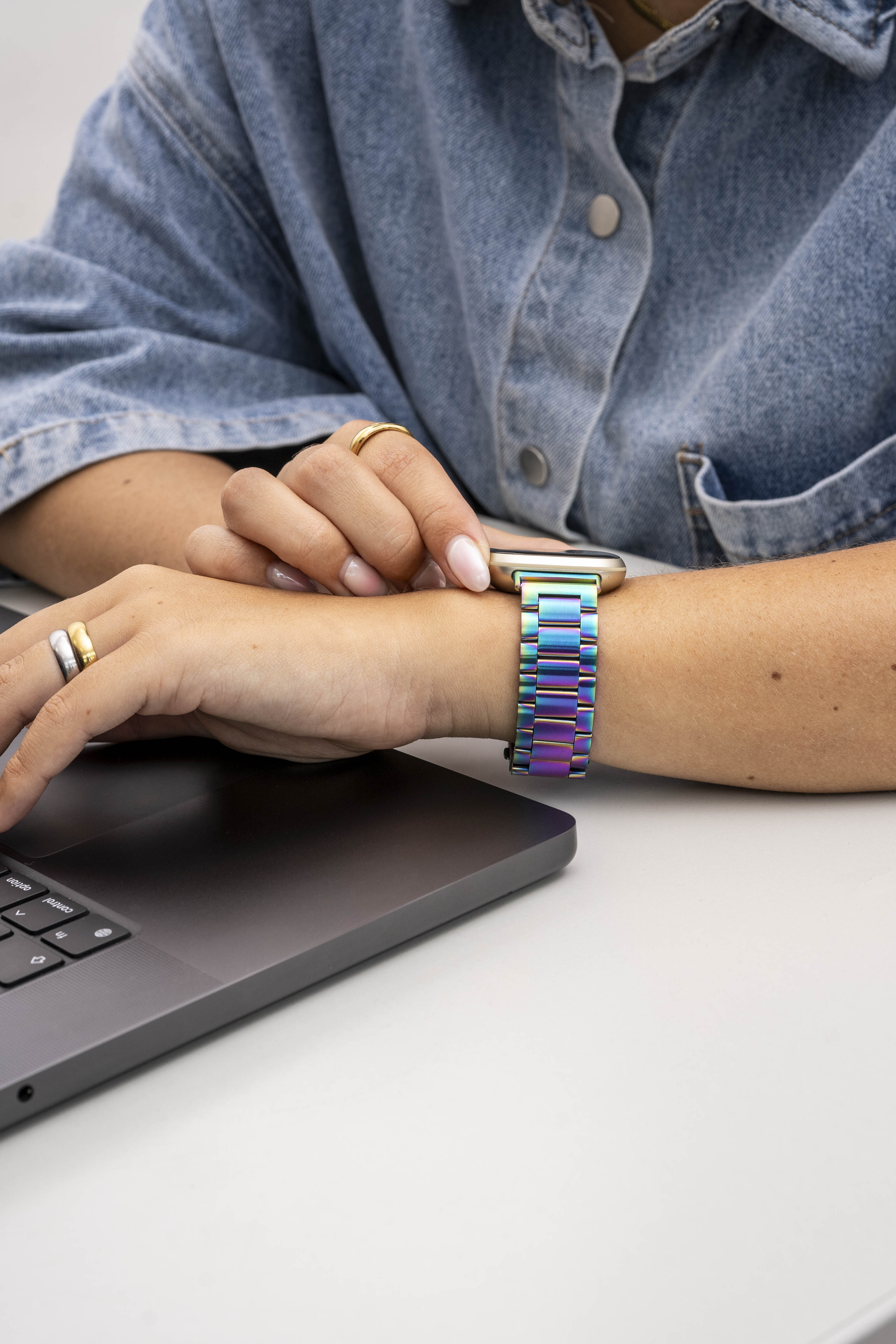 Samsung Galaxy Watch 5 40mm Steel Strap (Pearlescent)