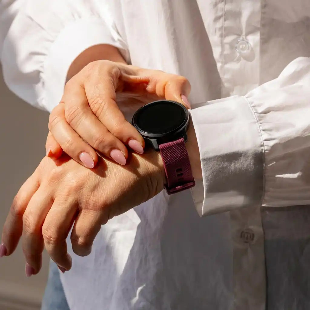 Polar Grit X2 Pro Luxuriöses Silikonarmband (Weinrot)