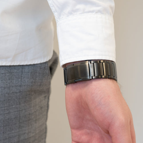 Bandz Apple Watch Ultra Titanarmband 'Classic' (Graphit)
