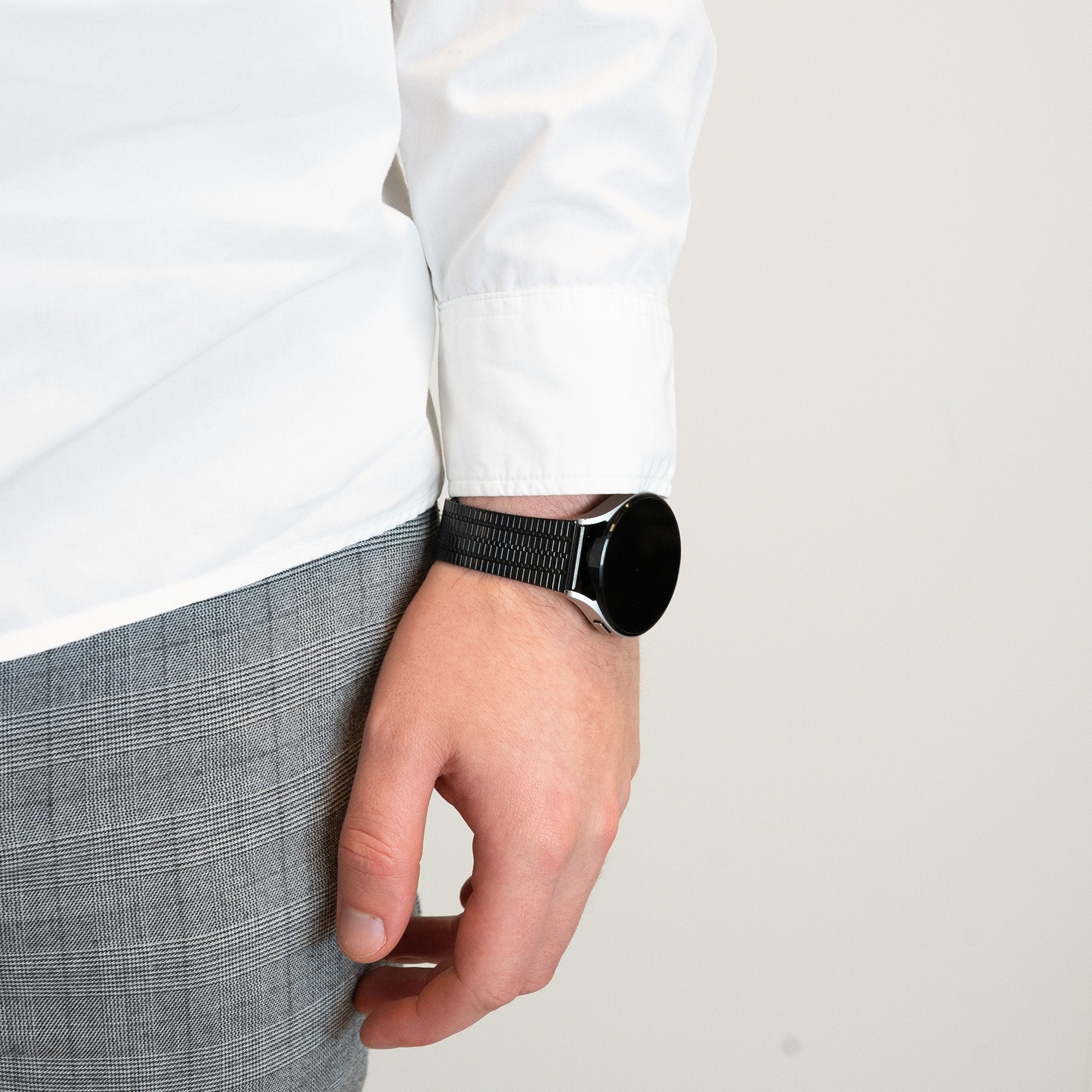 Bandz Garmin Vivomove Style Adjustable Steel Strap (Black)