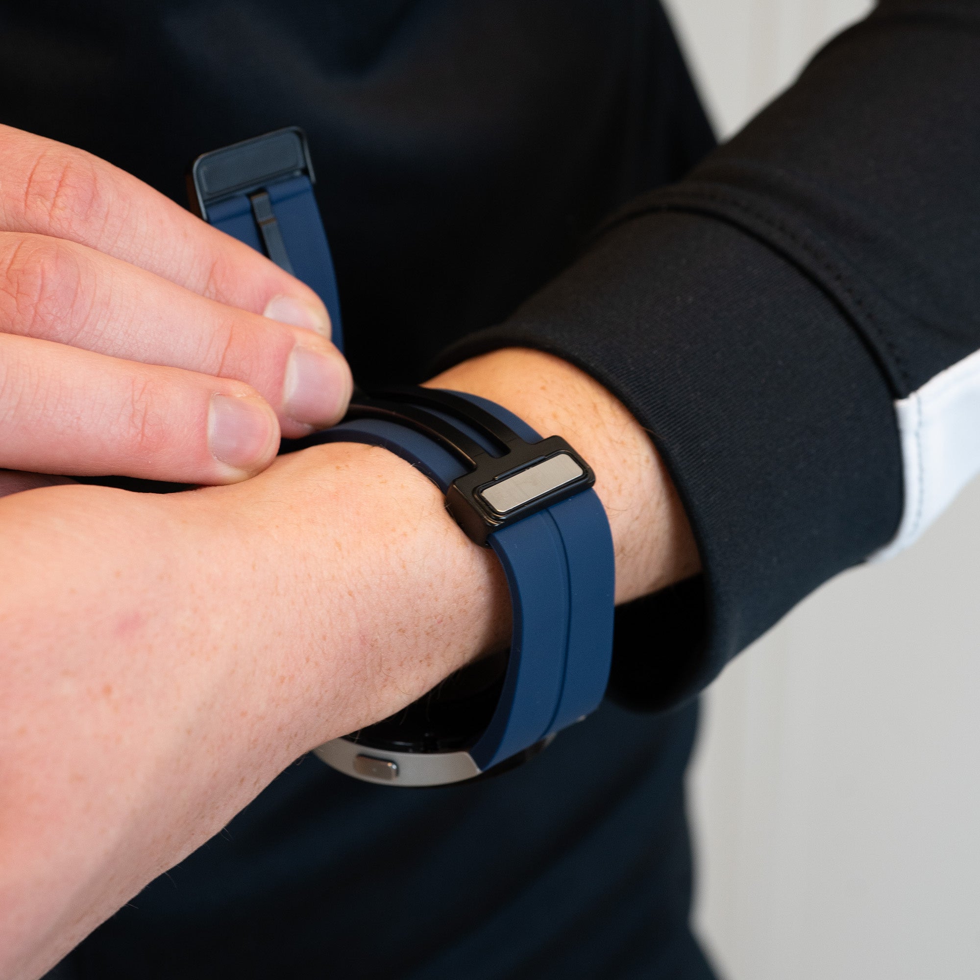 Bandz Samsung Galaxy Watch 6 Classic 47mm D-Schnalle Silikonarmband (Dunkelblau)