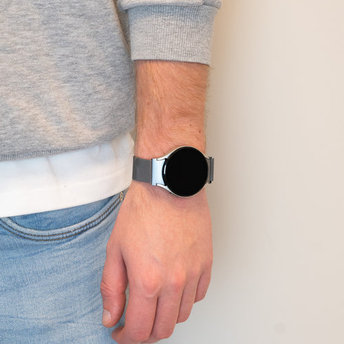 Bandz Samsung Galaxy Watch 5 Pro Milanese Loop Armband (Grau)