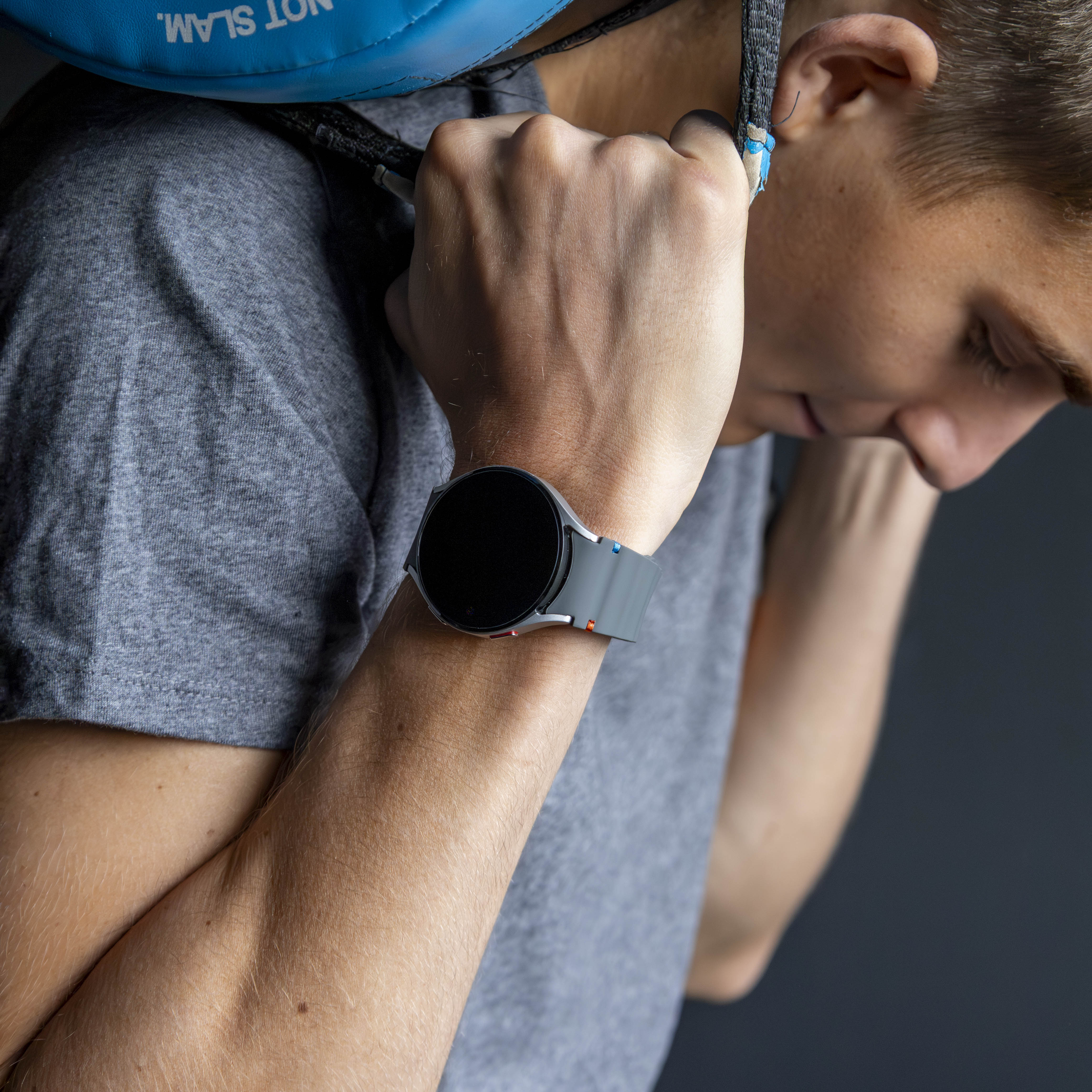 Samsung Galaxy Watch 6 - 44mm Wave Armband (Dunkelgrau)