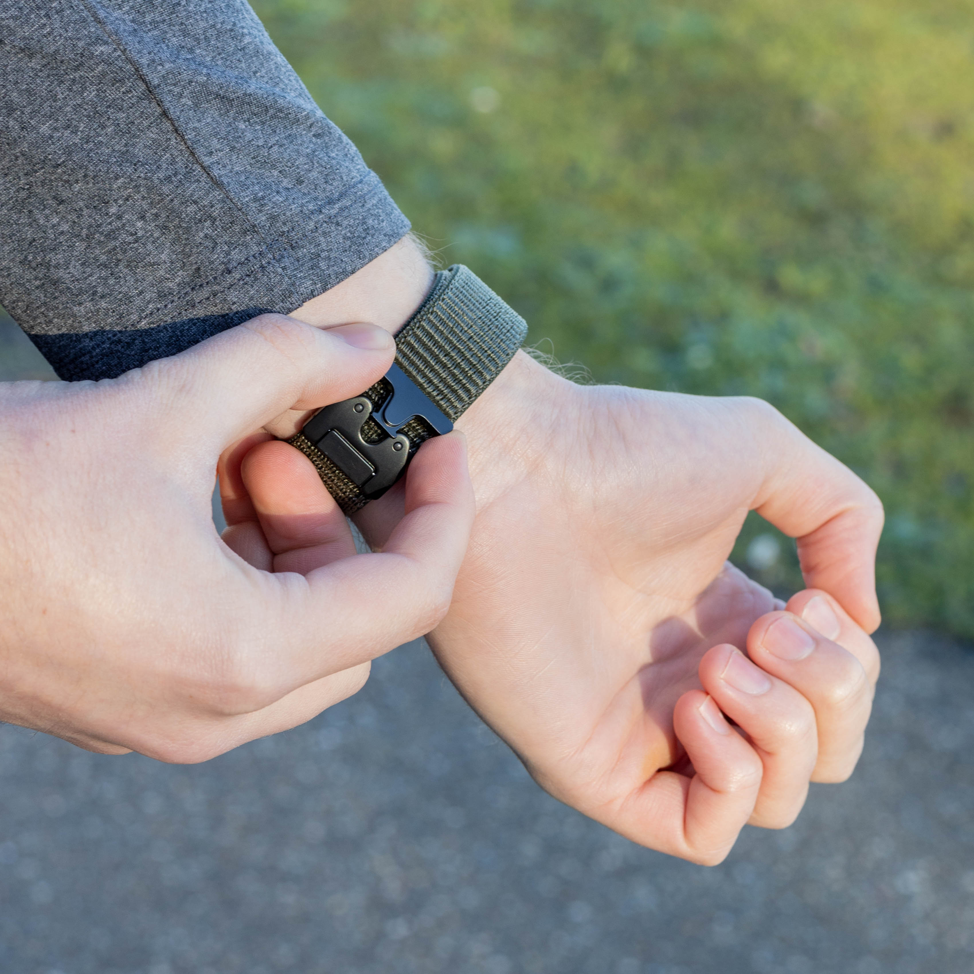 Bandz Apple Watch Nylon Band 'Classic' mit P-Schnalle (Armeegrün)