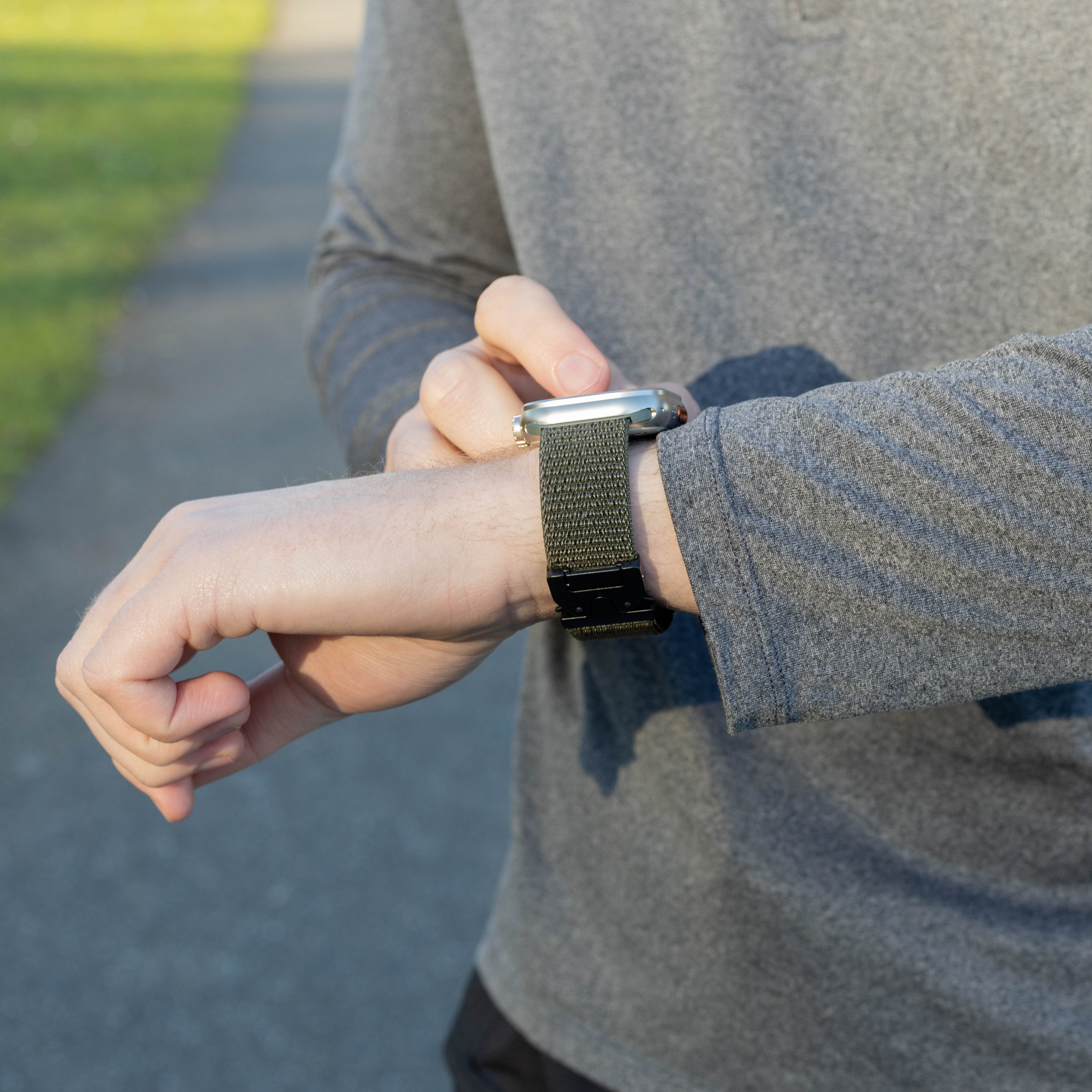 Bandz Apple Watch Nylon Band 'Classic' mit P-Schnalle (Armeegrün)