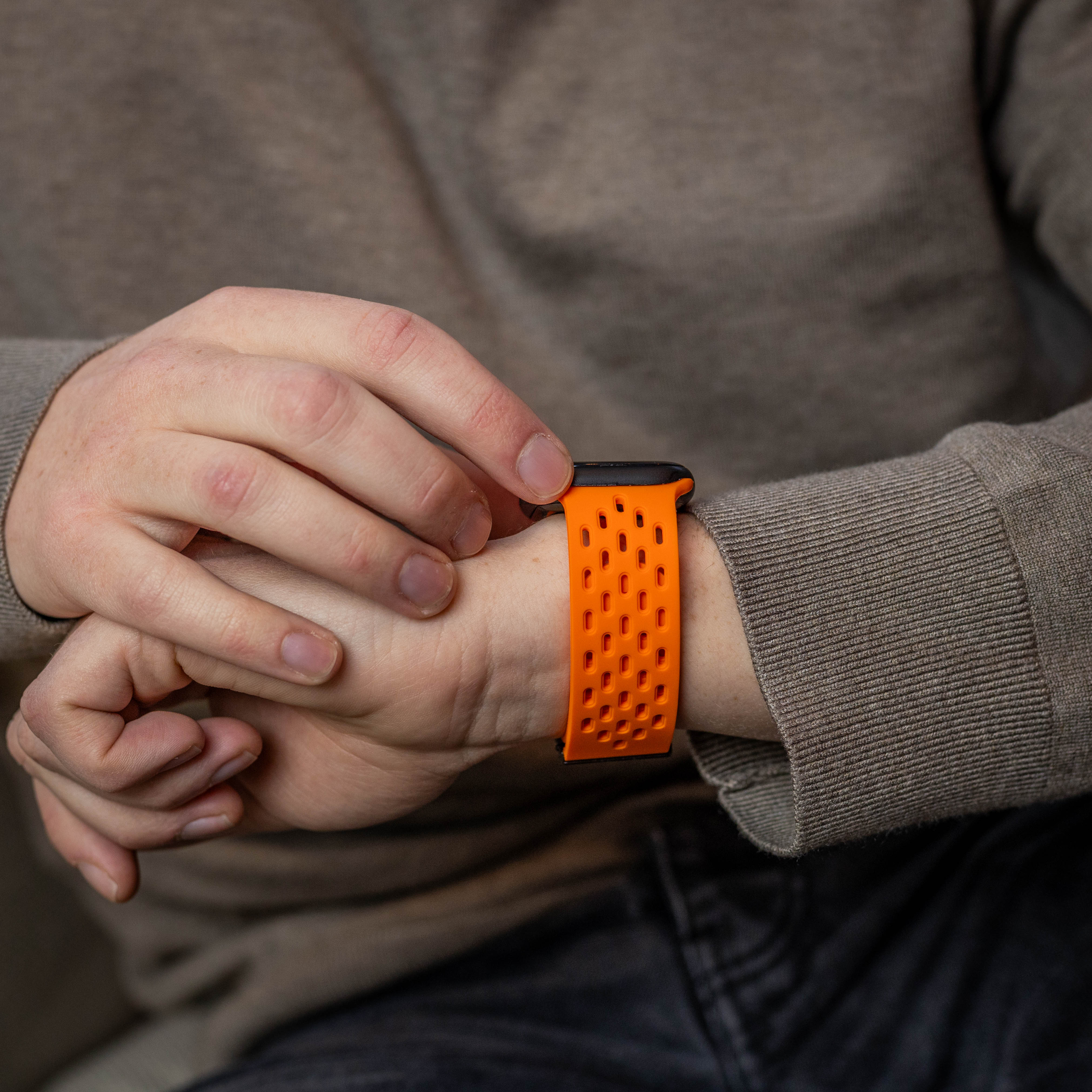 Apple Watch Silicone Air Strap with P-Buckle (Orange)