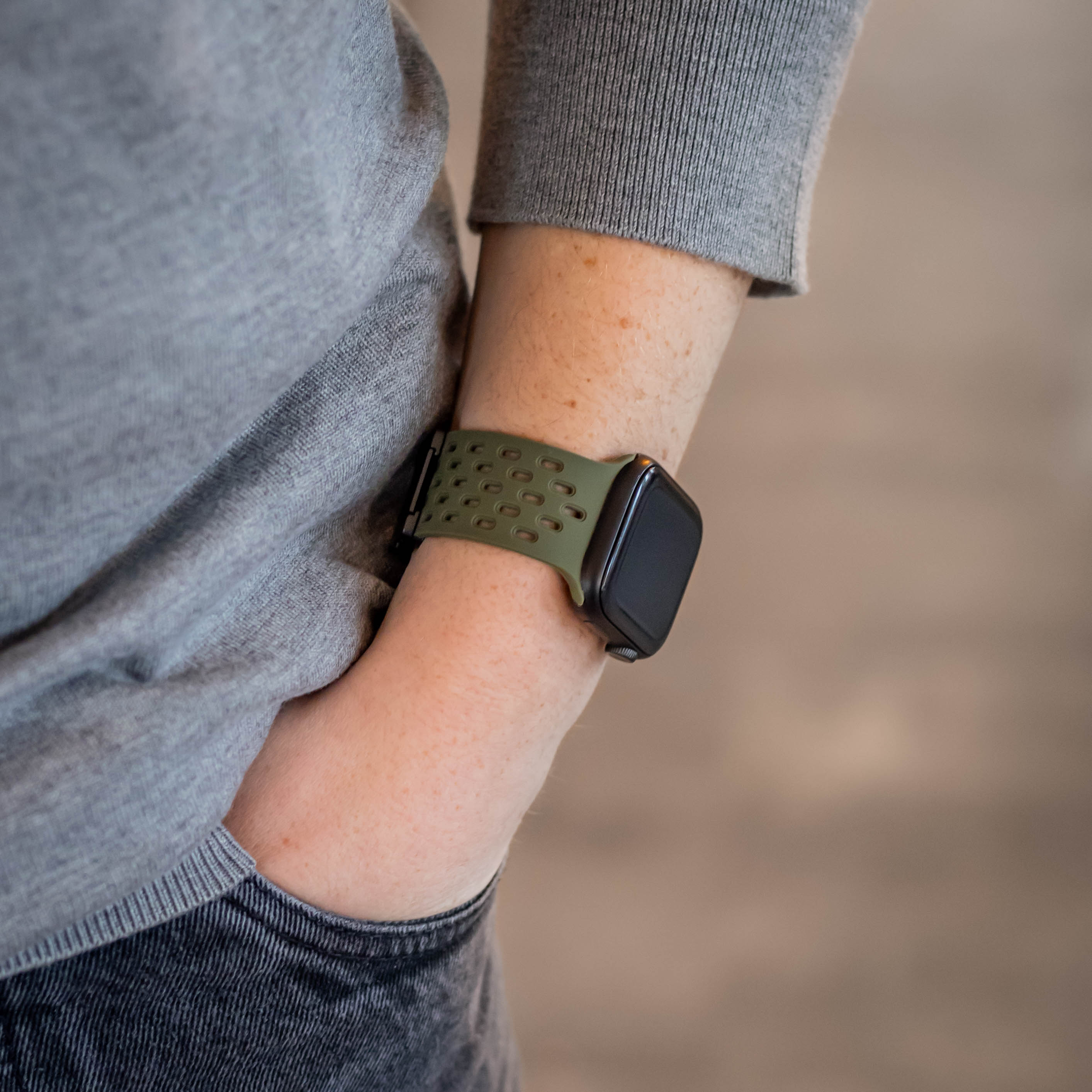 Apple Watch Silikonarmband mit P-Schnalle (Armeegrün)