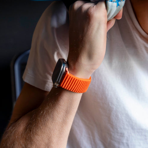 Strap-it Apple Watch Wave Nylonarmband (Orange)