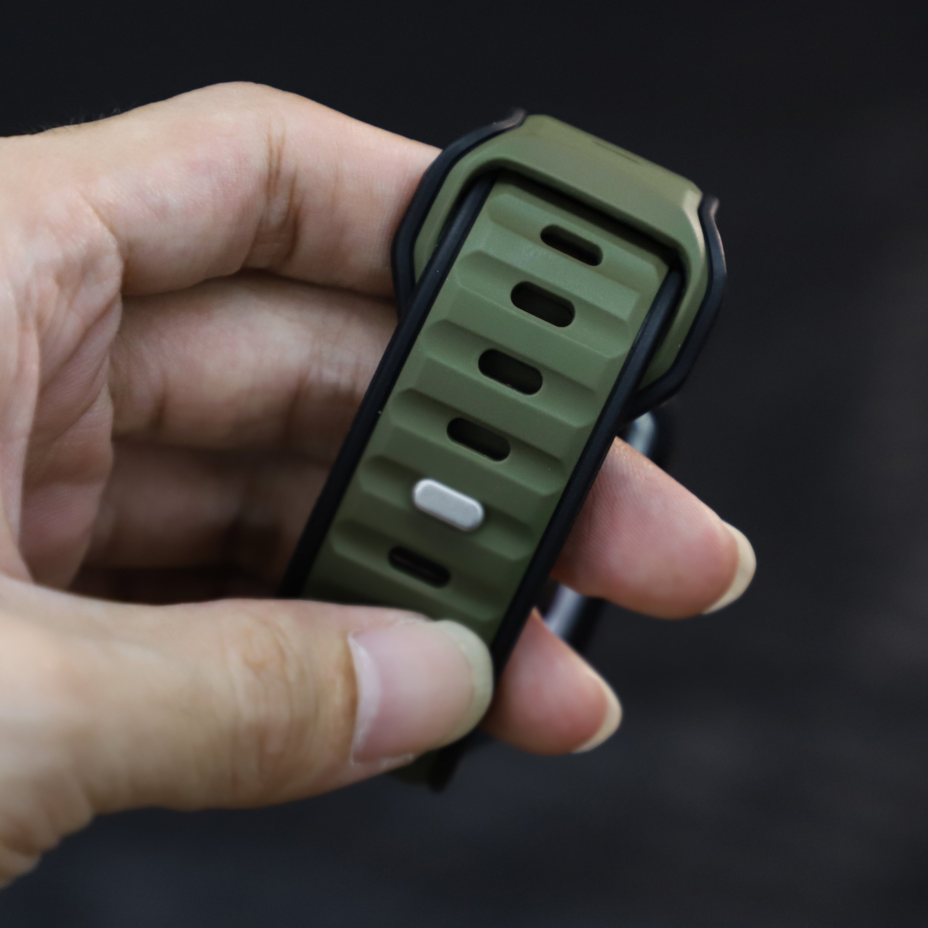 Apple Watch Premium Outdoor Silicone Strap (Army Green/Black)