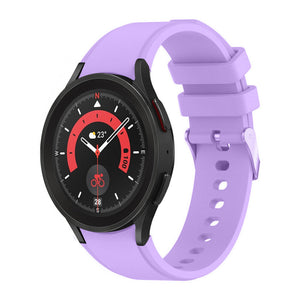 Silicone Strap 'Perfect Fit', lilac, on a watch, 3/4 front view