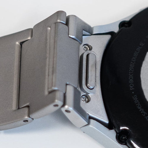 Samsung Galaxy Watch 5 Pro 'One push' Titan Armband (Silber)