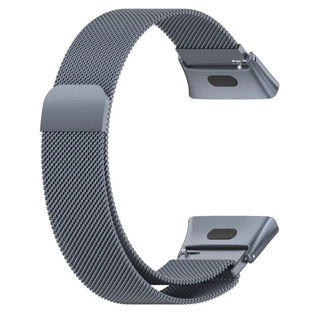 Milanese Strap, space grey, without a watch, 3/4 front view