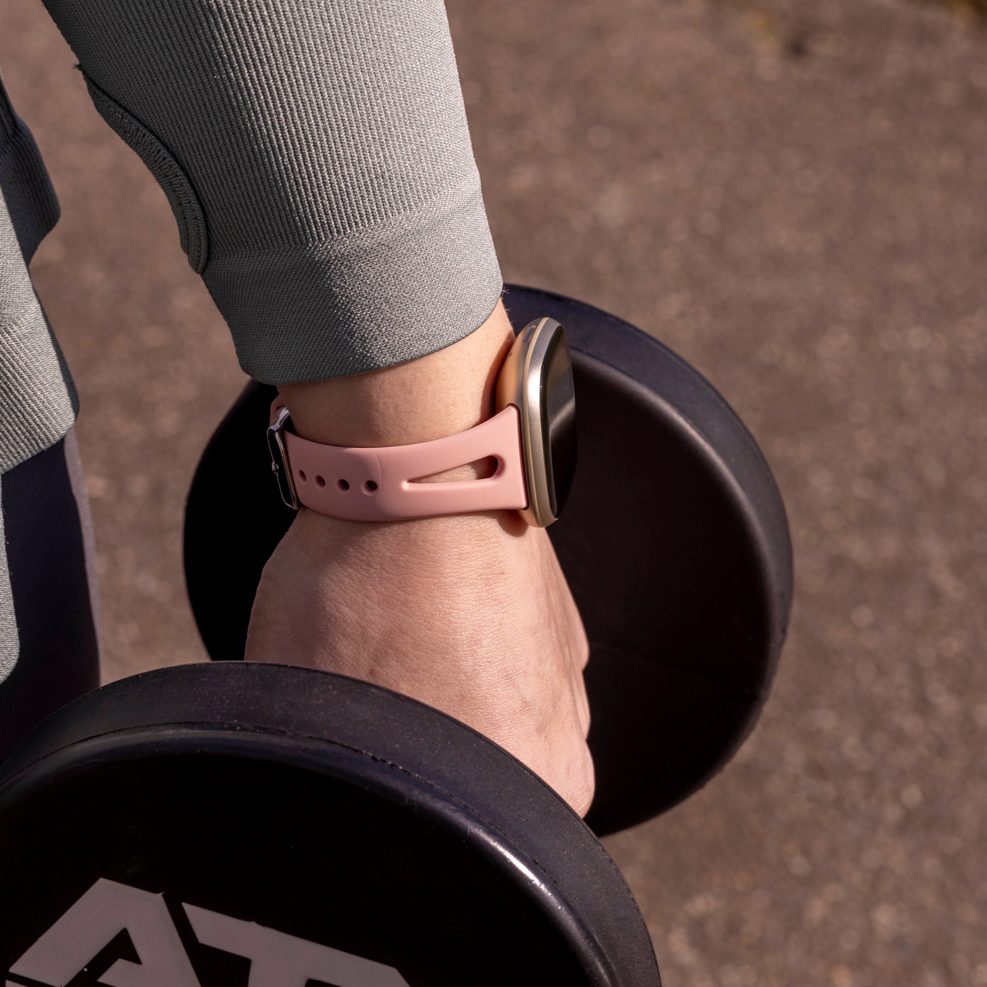 Fitbit Versa 4 Luxus-Silikonarmband (Rosa)