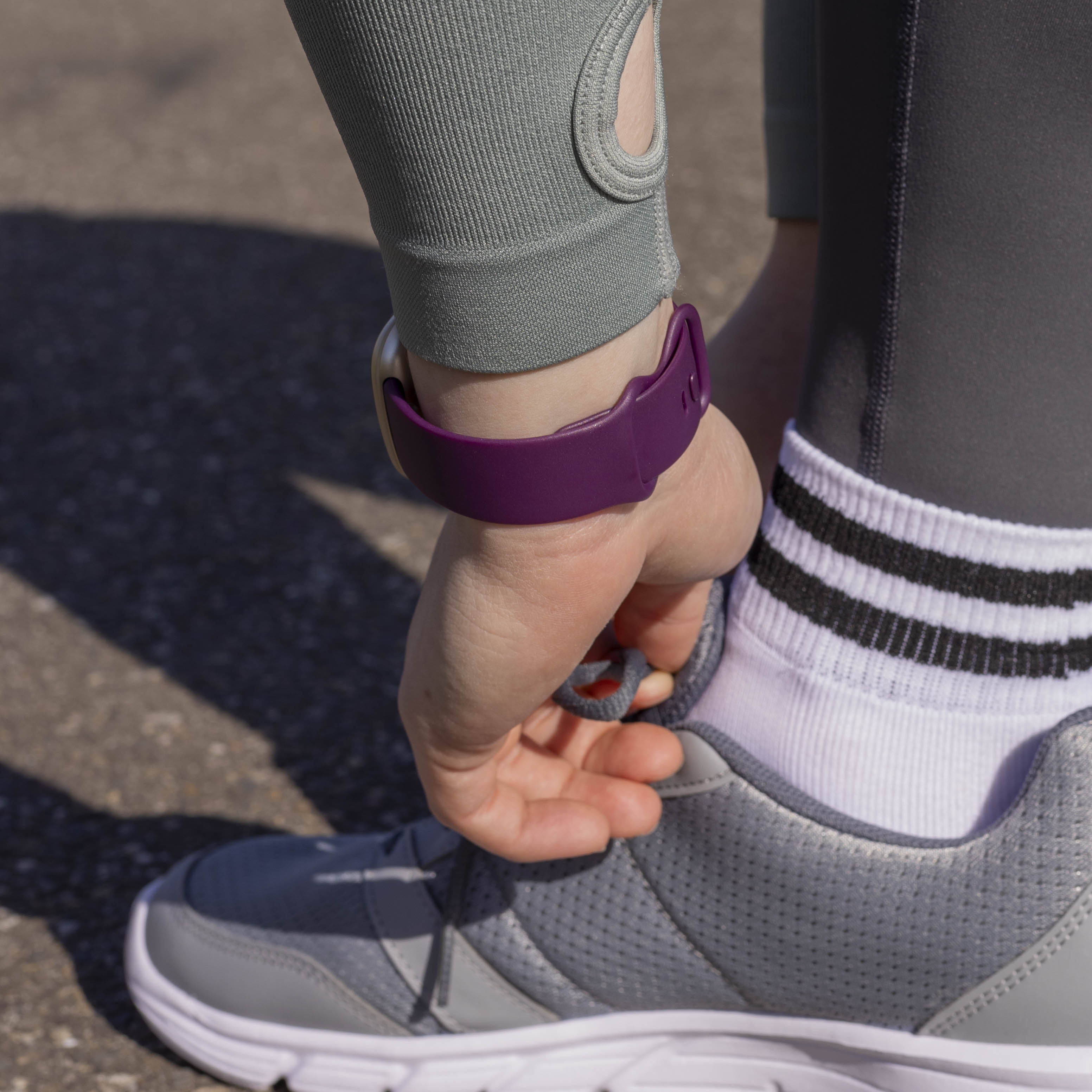 Fitbit Sense Silikonarmband Classic (Dunkelviolett)