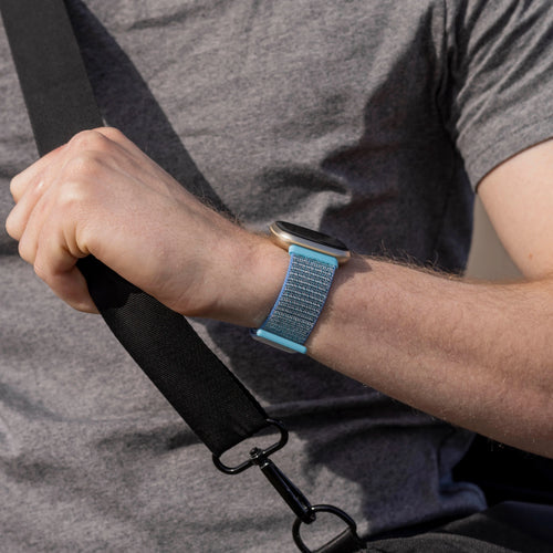 Fitbit Sense Nylonarmband (Hellblau)