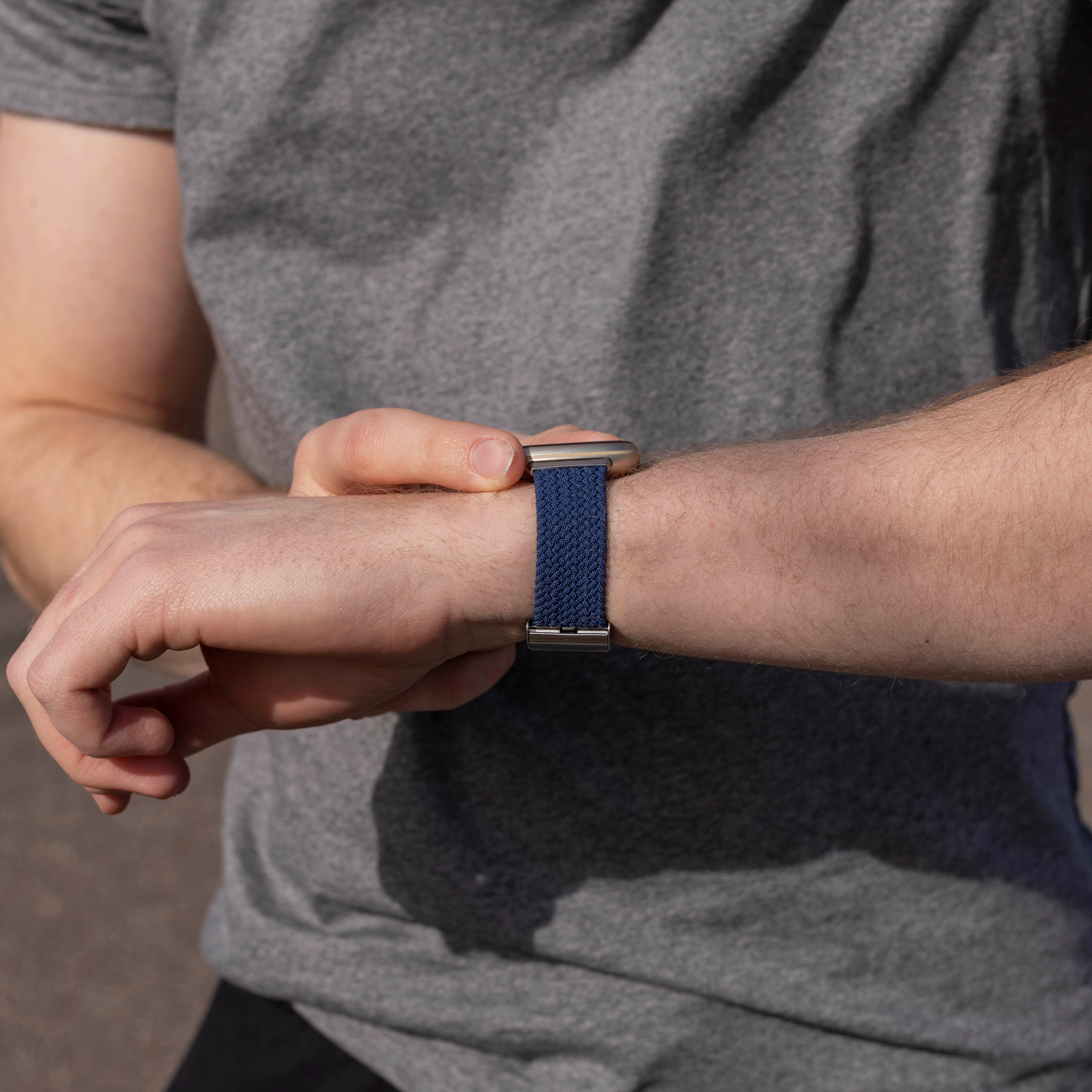 Fitbit Versa 3 verstellbares geflochtenes Armband (Dunkelblau)