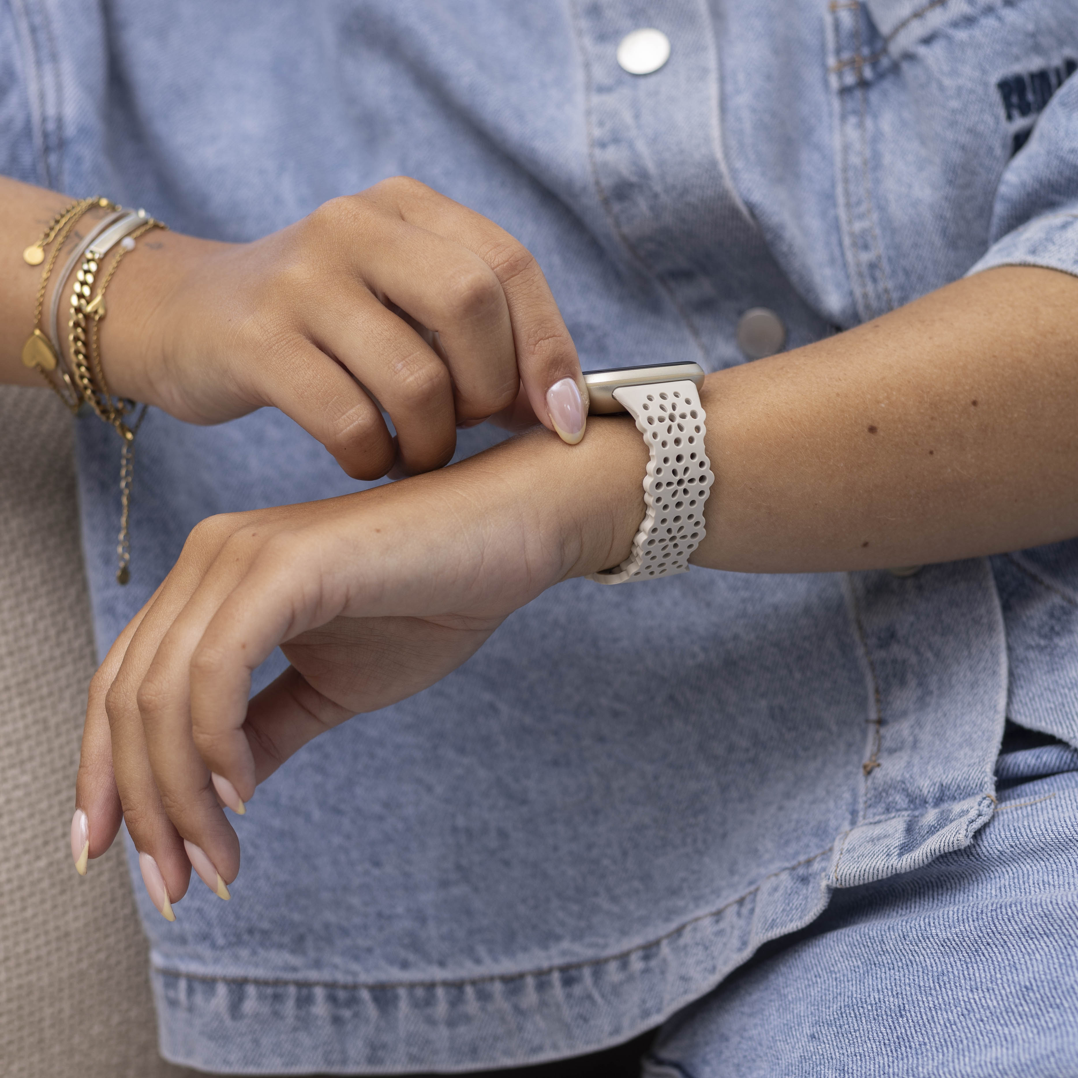 Fitbit Versa 3 Silikonarmband mit Muster (Rosa sand)