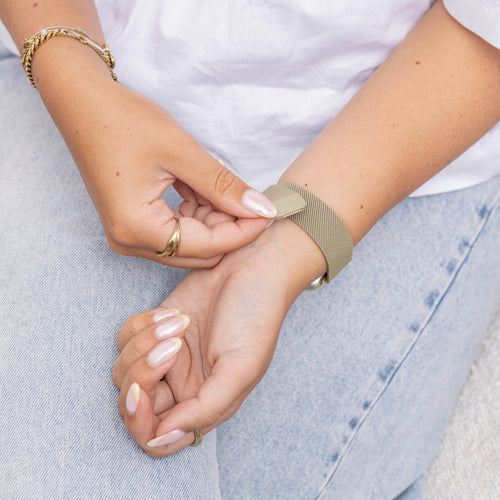 Fitbit Sense Milanese-Armband (hell Gold)