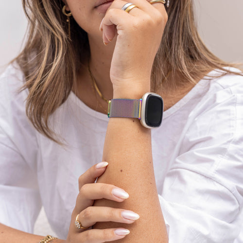 Fitbit Sense Milanese Armband (Regenbogen)