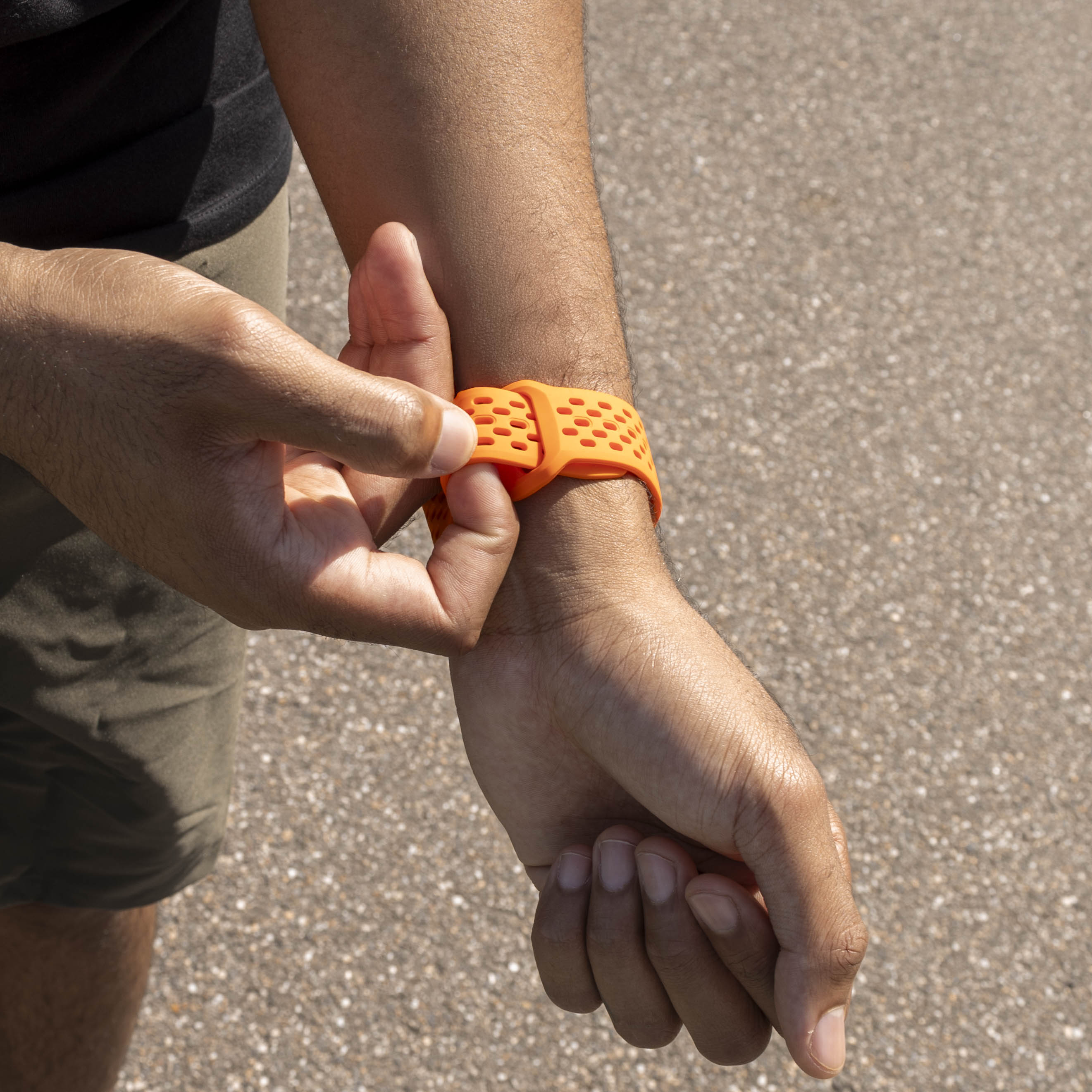 Samsung Galaxy Watch 8 - 40mm Silikonarmband mit Löchern (Orange)