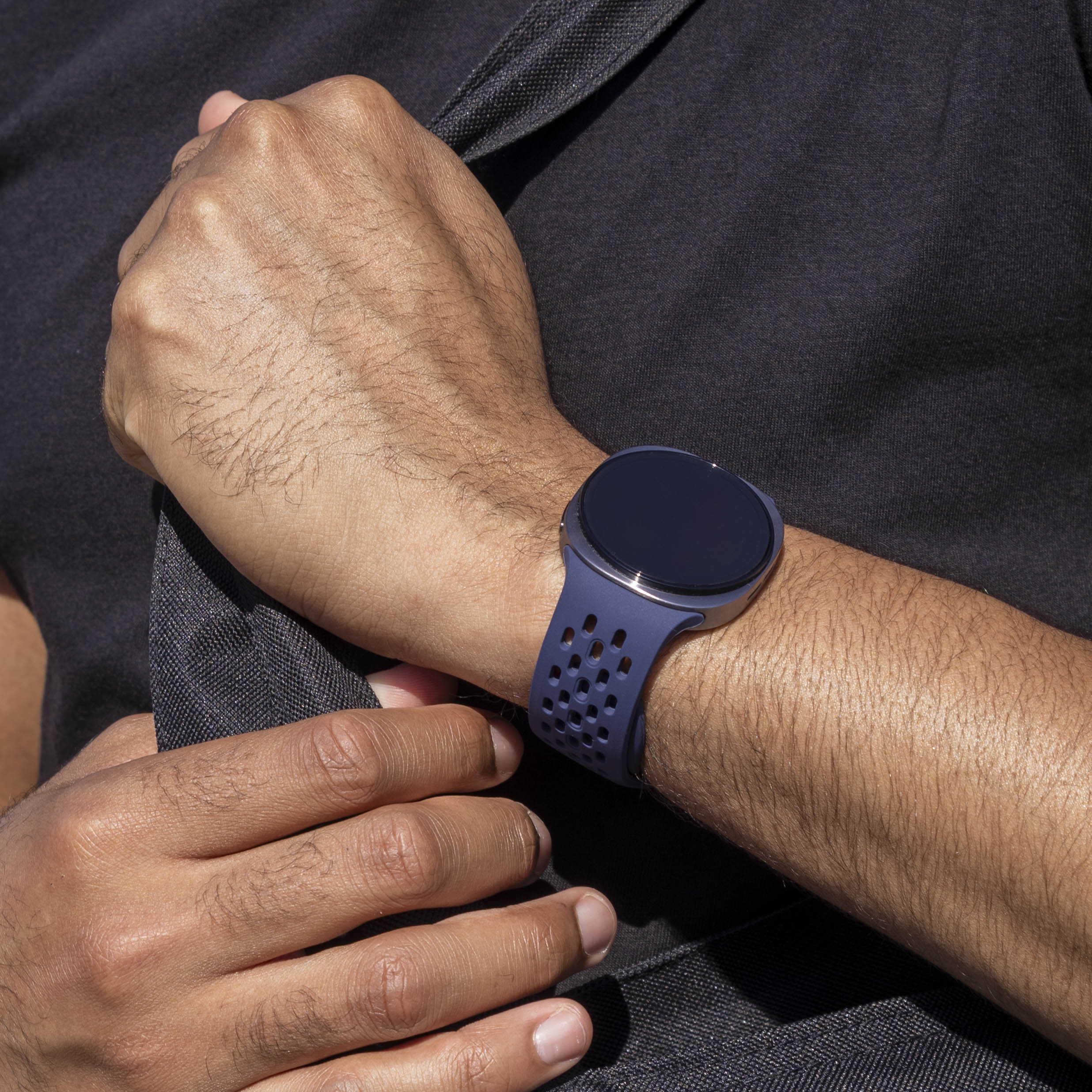 Samsung Galaxy Watch 8 - 40mm Silikonarmband mit Löchern (Dunkel Blau)