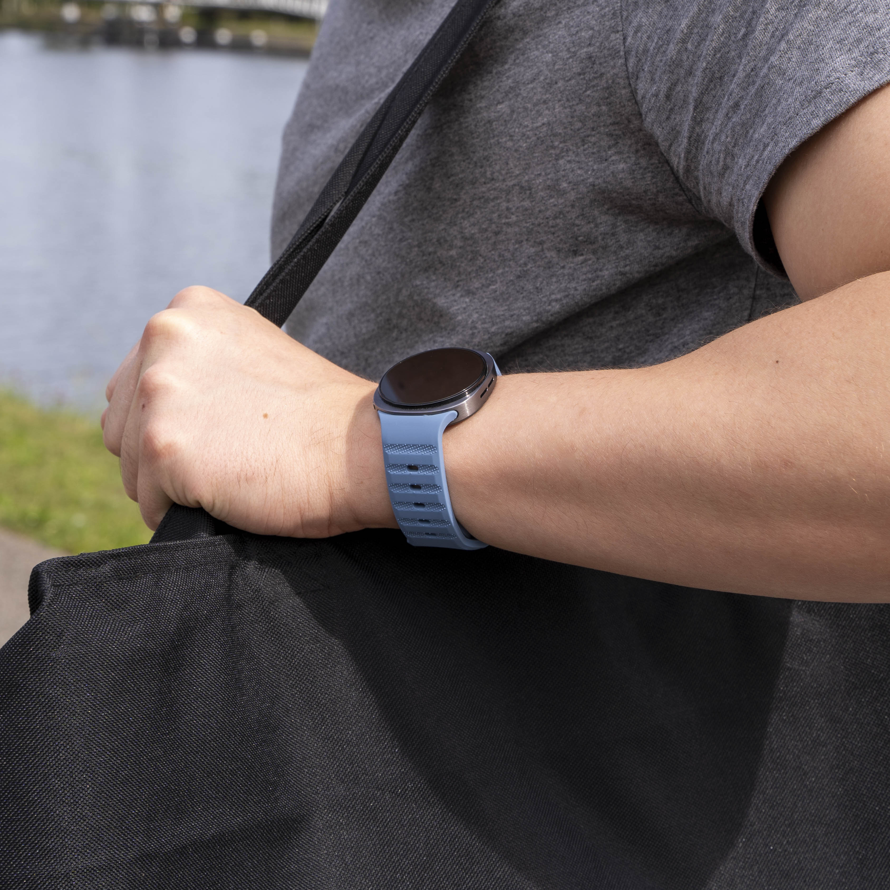 Samsung Galaxy Watch 8 - 44mm Outdoor Silikonarmband (GrauBlau)