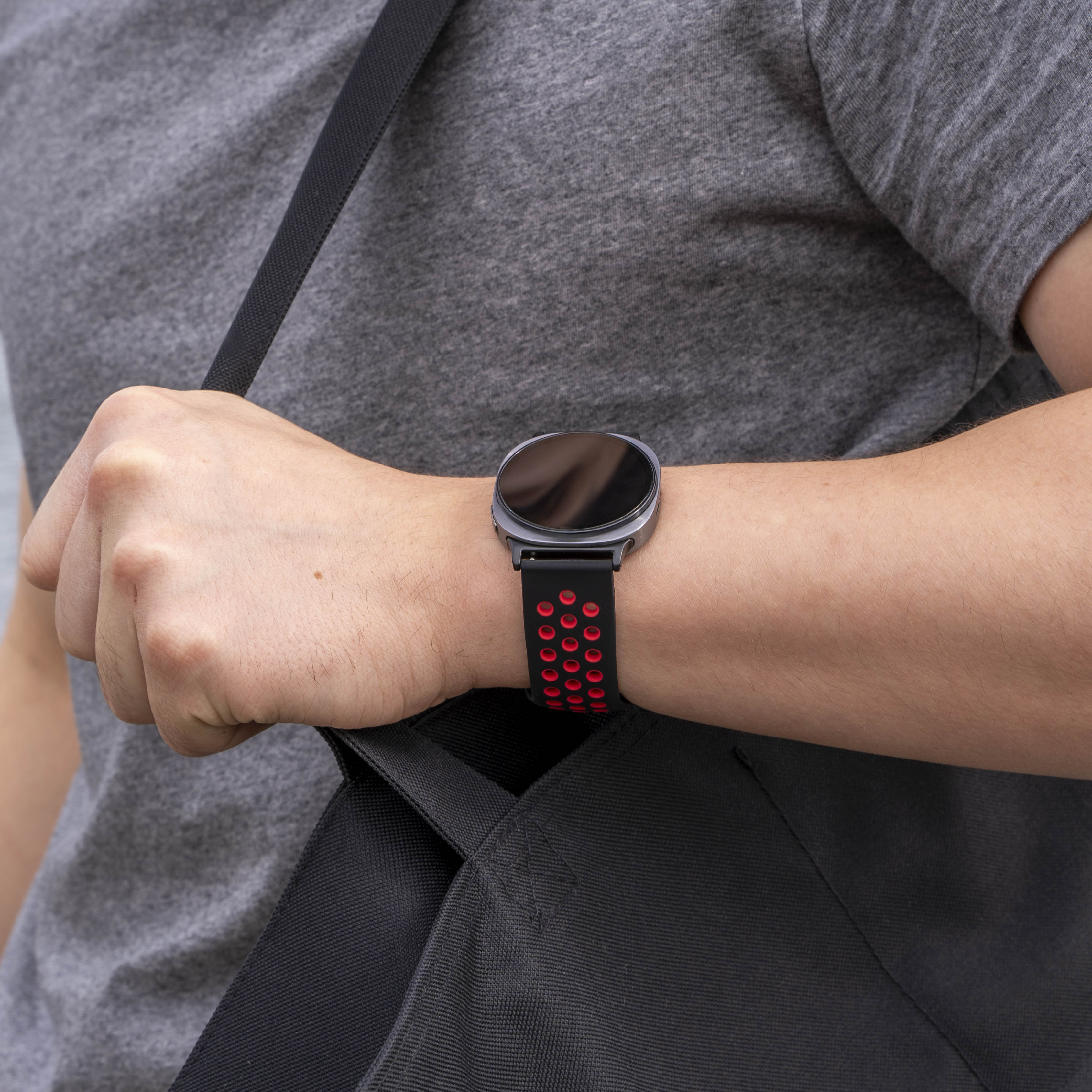 Samsung Galaxy Watch 8 - 40mm Sportarmband (Schwarz/Rot)