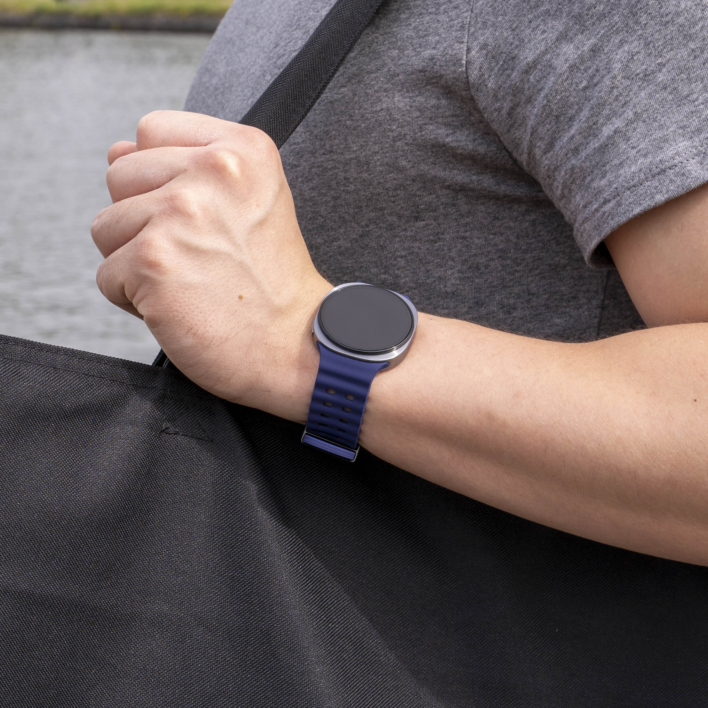 Samsung Galaxy Watch 8 - 44mm Ocean Armband (Dunkel Blau)