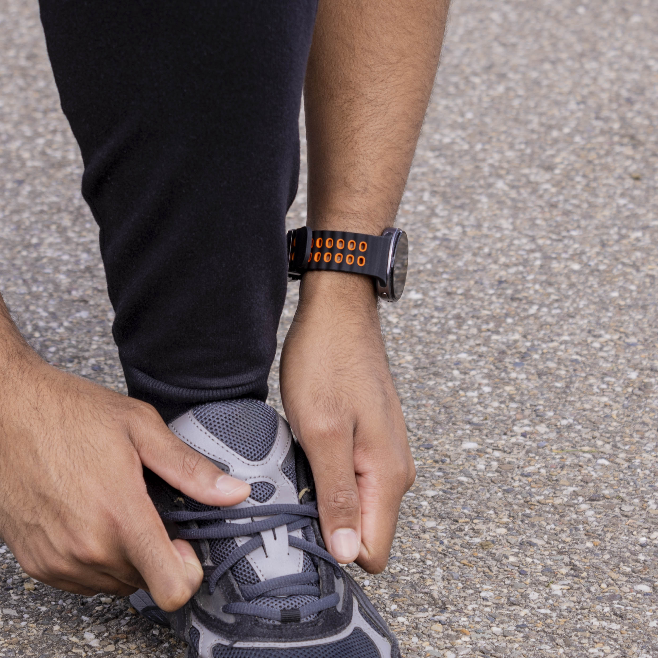 Samsung Galaxy Watch 8 - 44mm Ocean Armband (Schwarz/Orange)