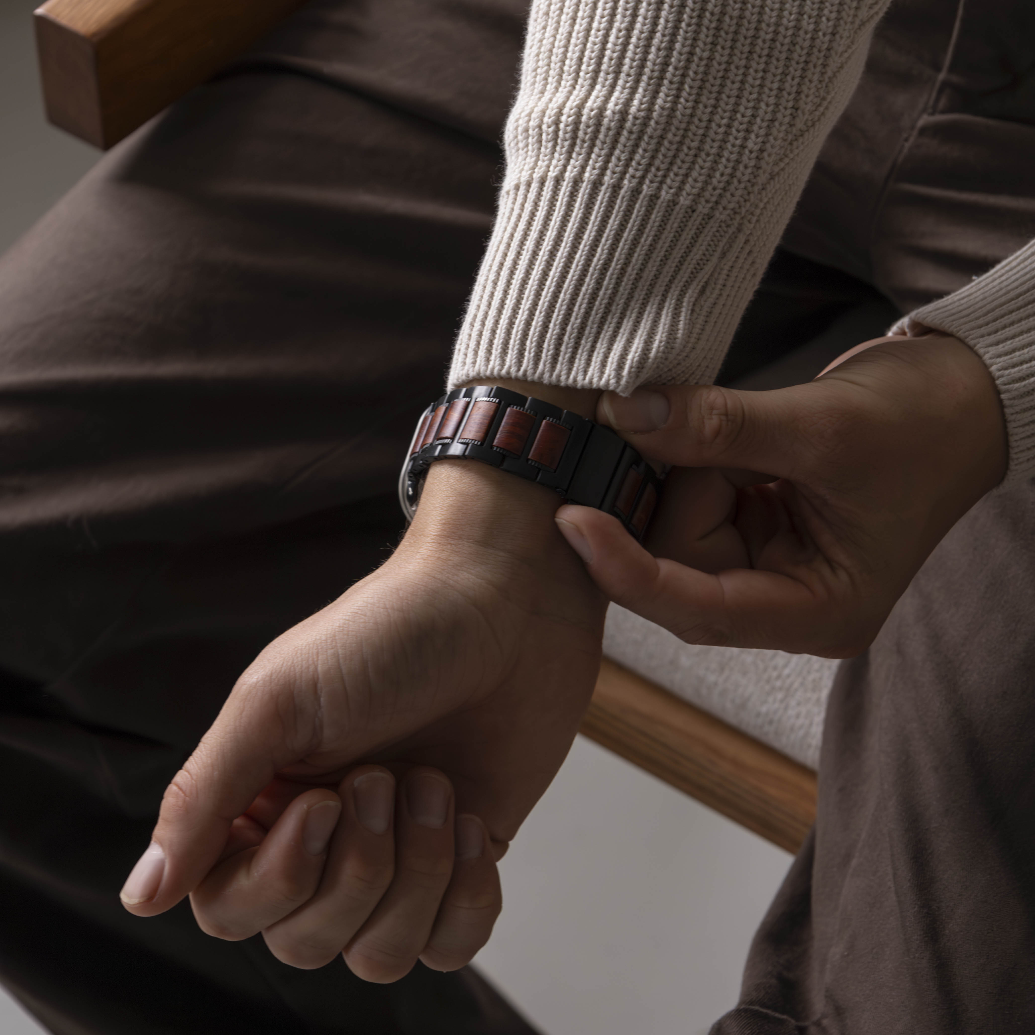 Apple Watch Ultra Stahl-/Holzarmband (Schwarz/Braun)