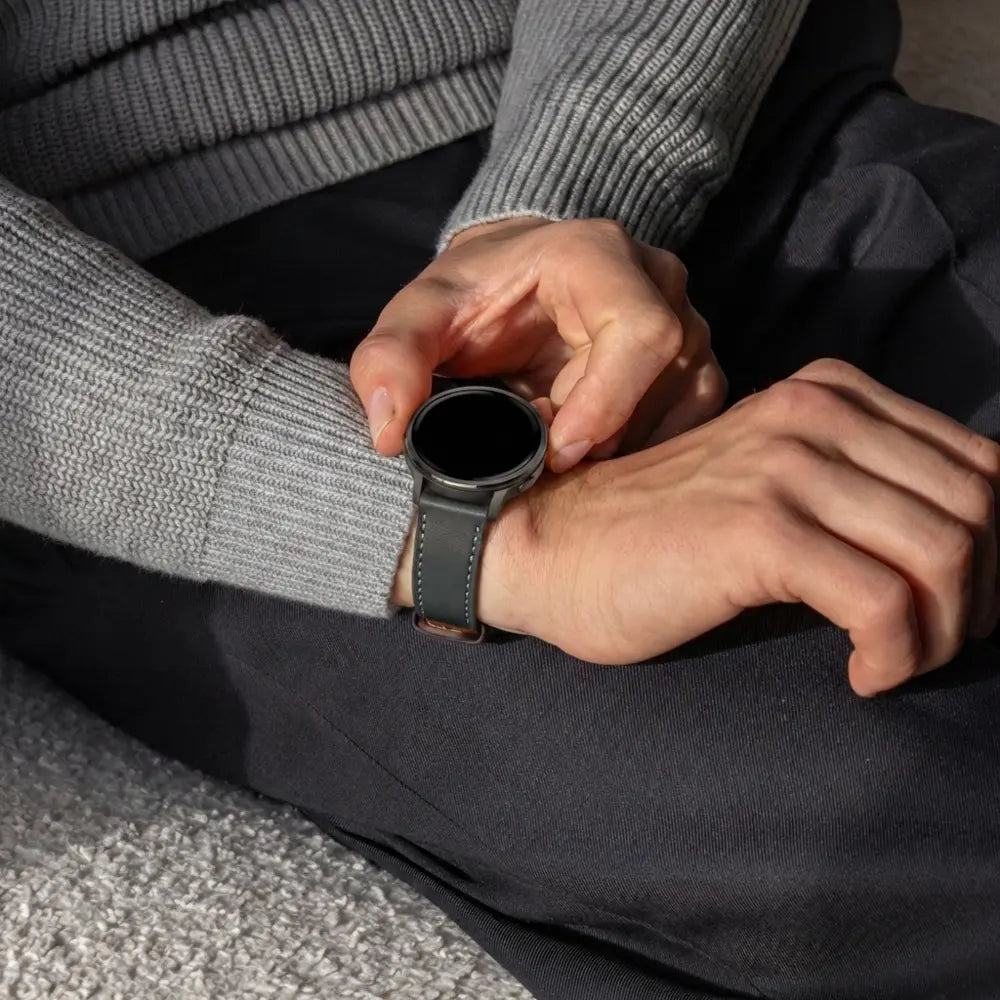 Bandz Garmin Forerunner 570 - 47mm Leather Strap 'Deluxe' (Black)