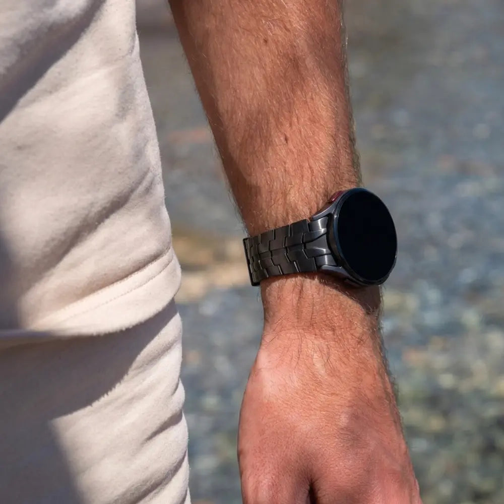 Bandz Samsung Galaxy Watch 6 Classic 47mm stalen band 'Iron' (zwart)