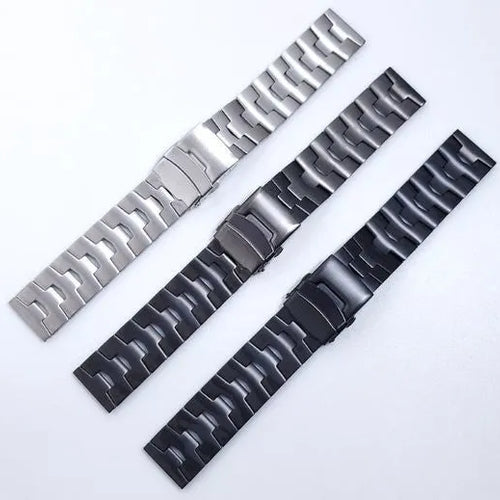 Titanium Grain Strap, black, laid flat, joined, 45° top view