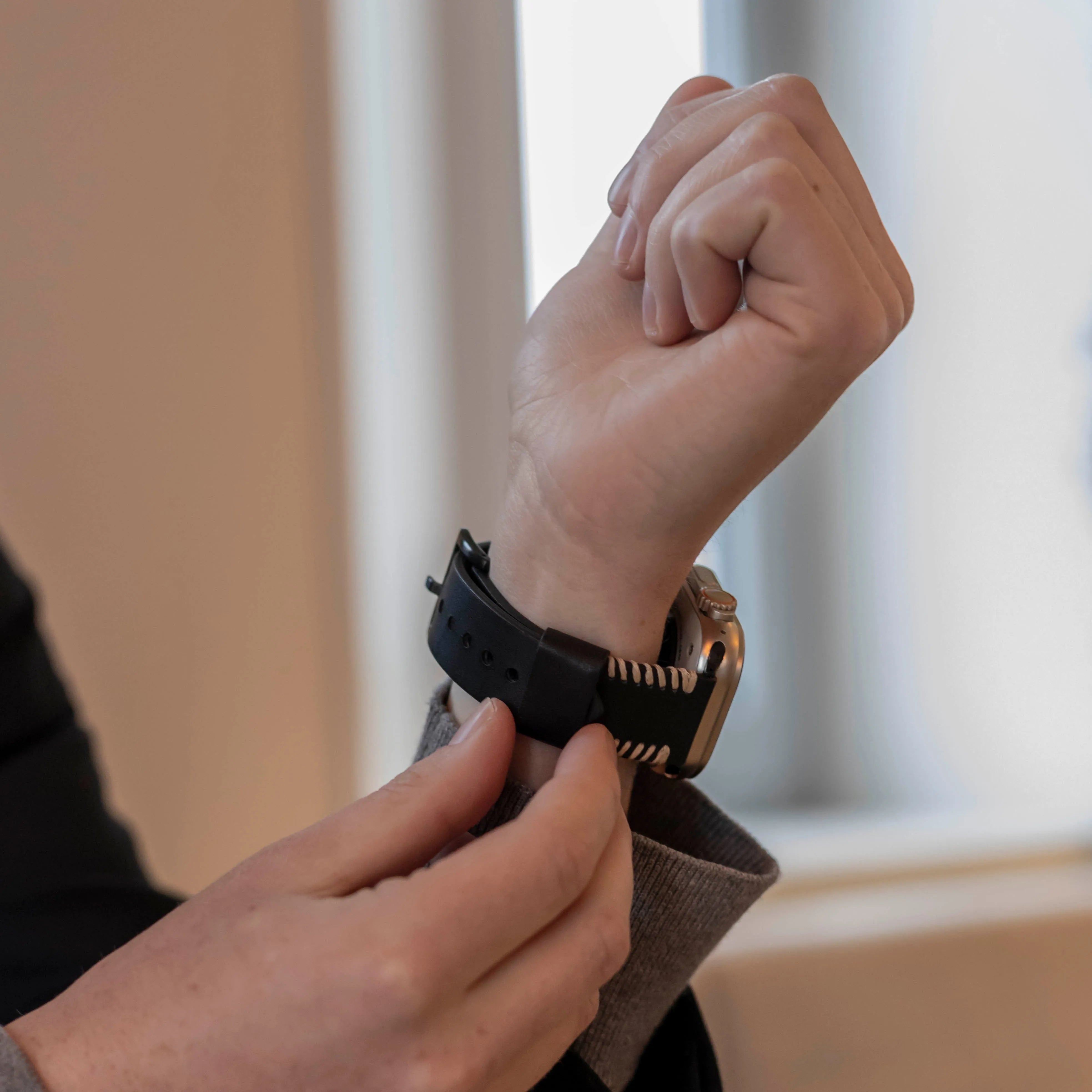 Apple Watch Stitched Lederarmband (Schwarz)