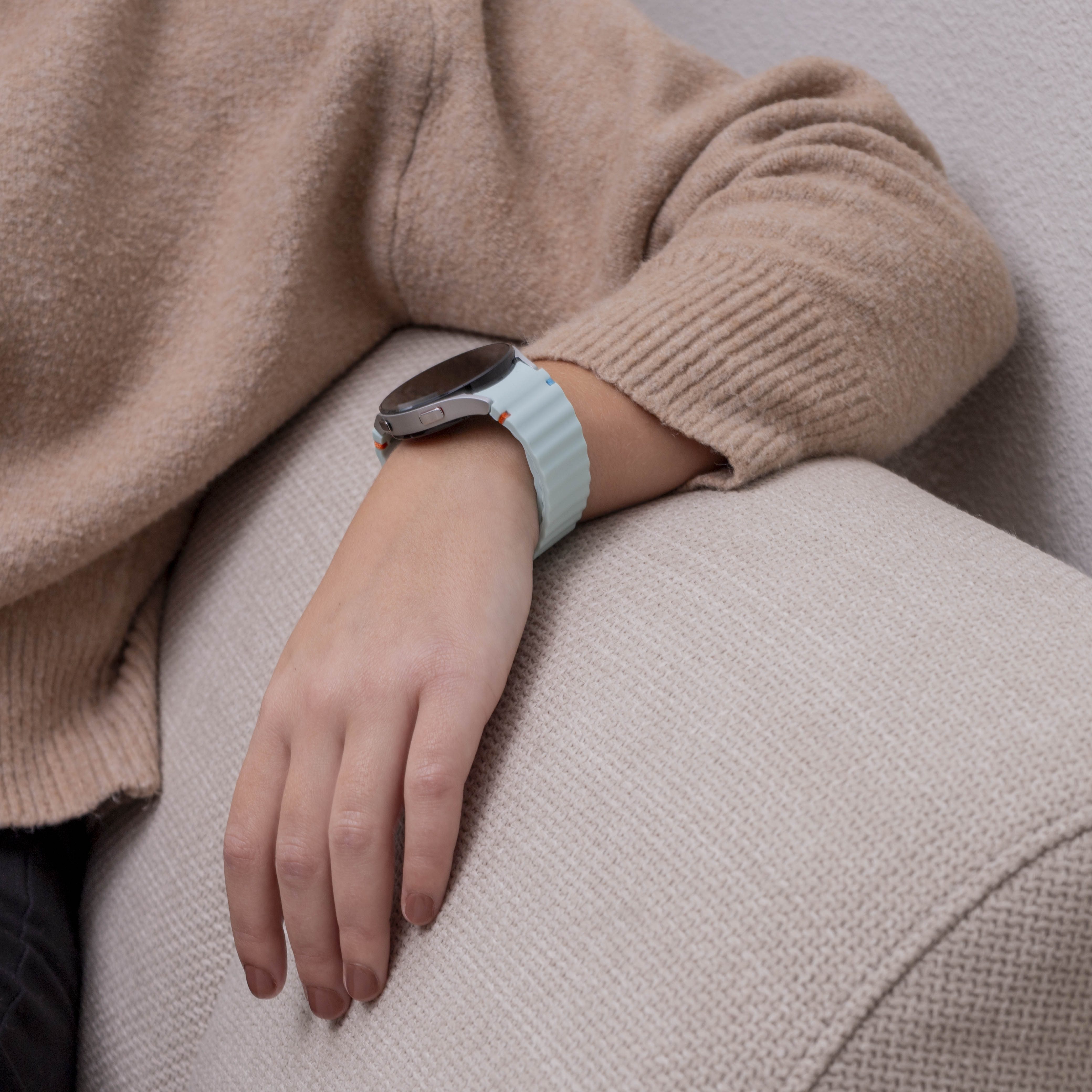 Samsung Galaxy Watch 6 40mm mit wellenförmigem Armband (Hellgrün)