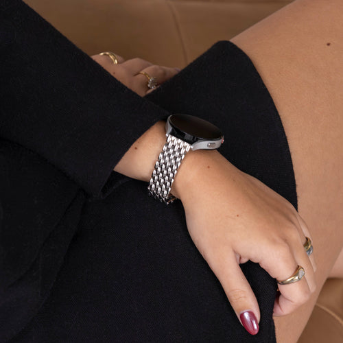 Steel Strap 'Dragon', silver, lifestyle photo