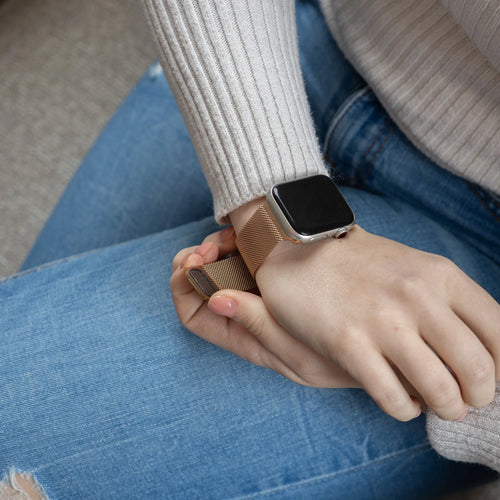 Milanese Strap, rose gold, lifestyle photo