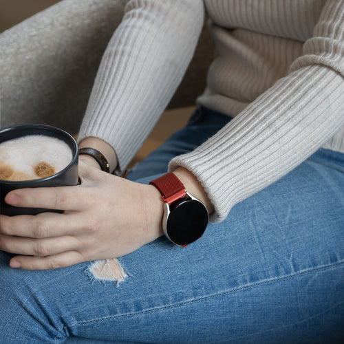 Samsung Galaxy Watch 6 - 44mm Milanese-Armband (Rot)