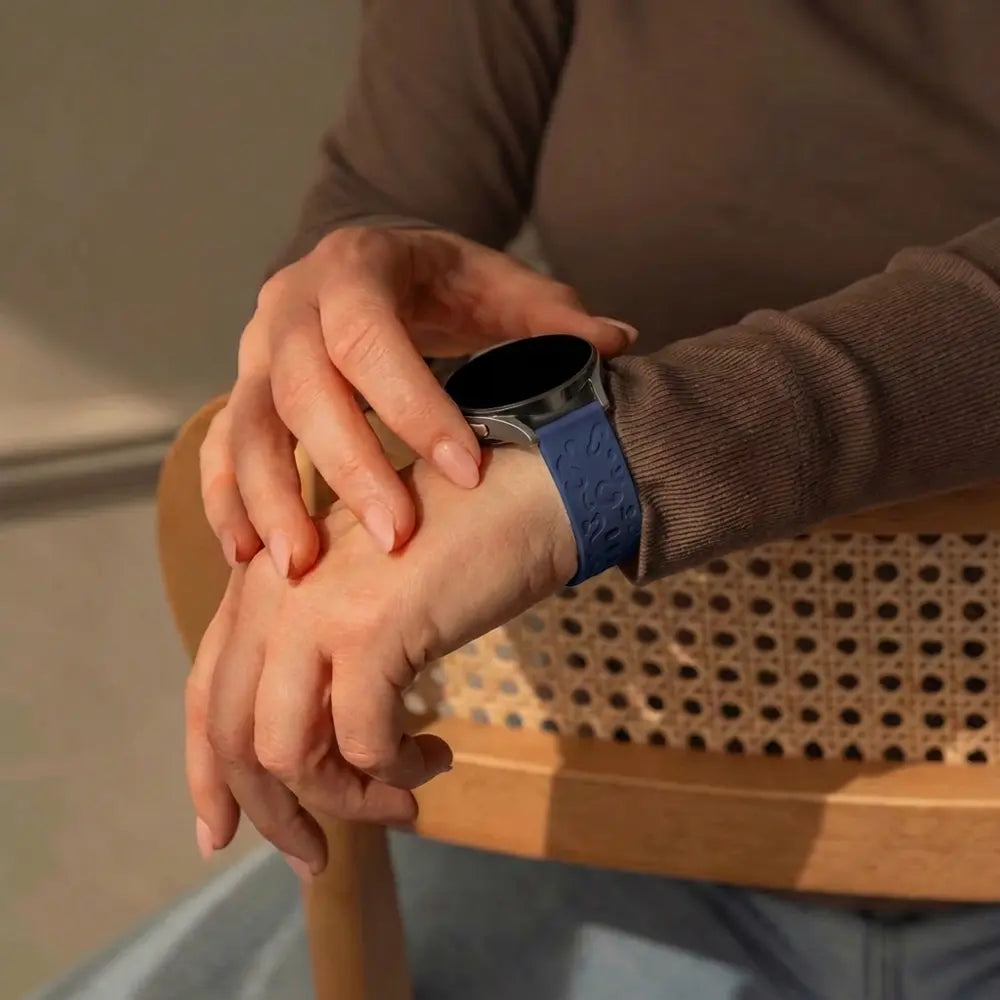 Bandz Garmin Vivomove Trend Silikonarmband 'Leopard' (Dunkelblau)