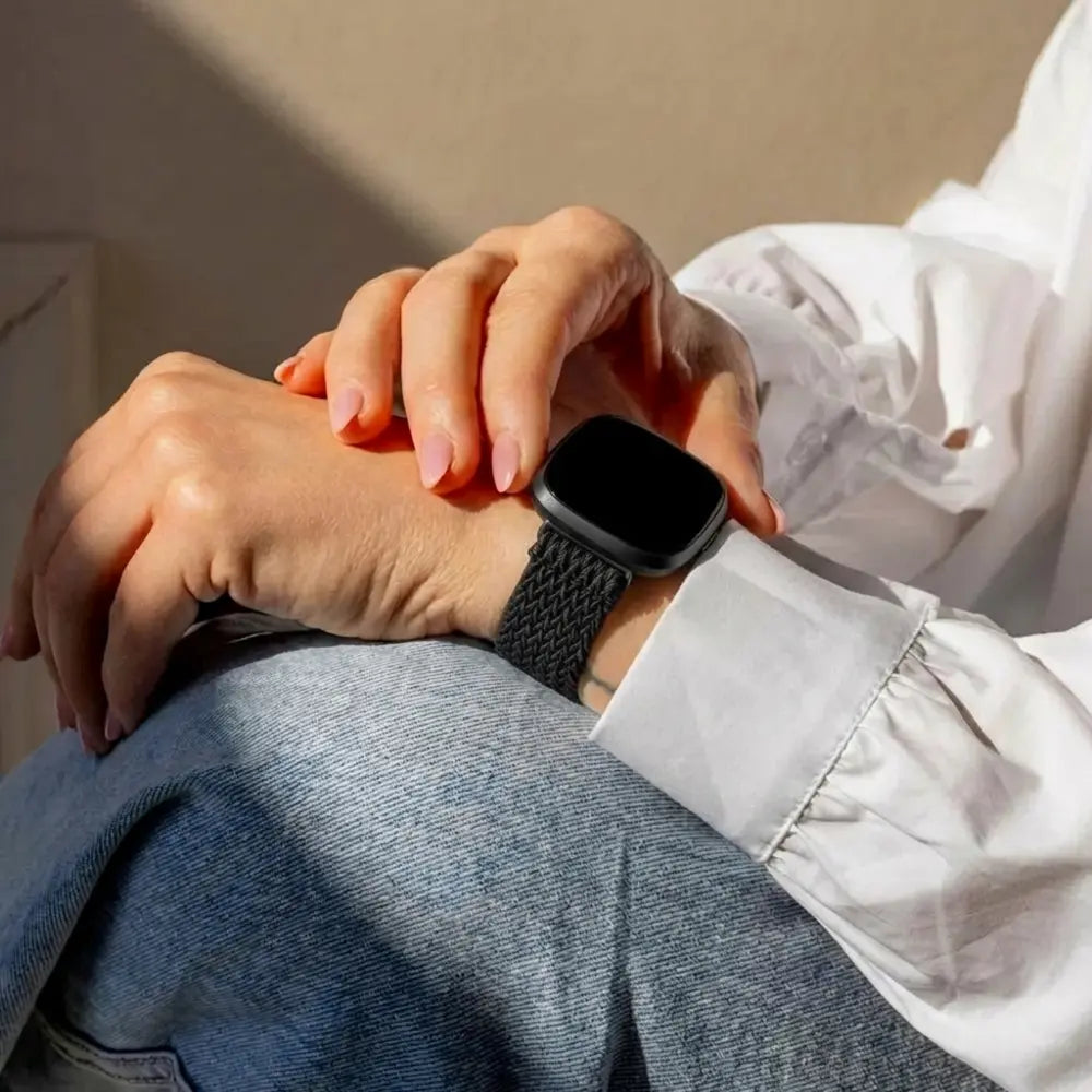 Fitbit Sense gewebtes Nylonarmband (Schwarz)