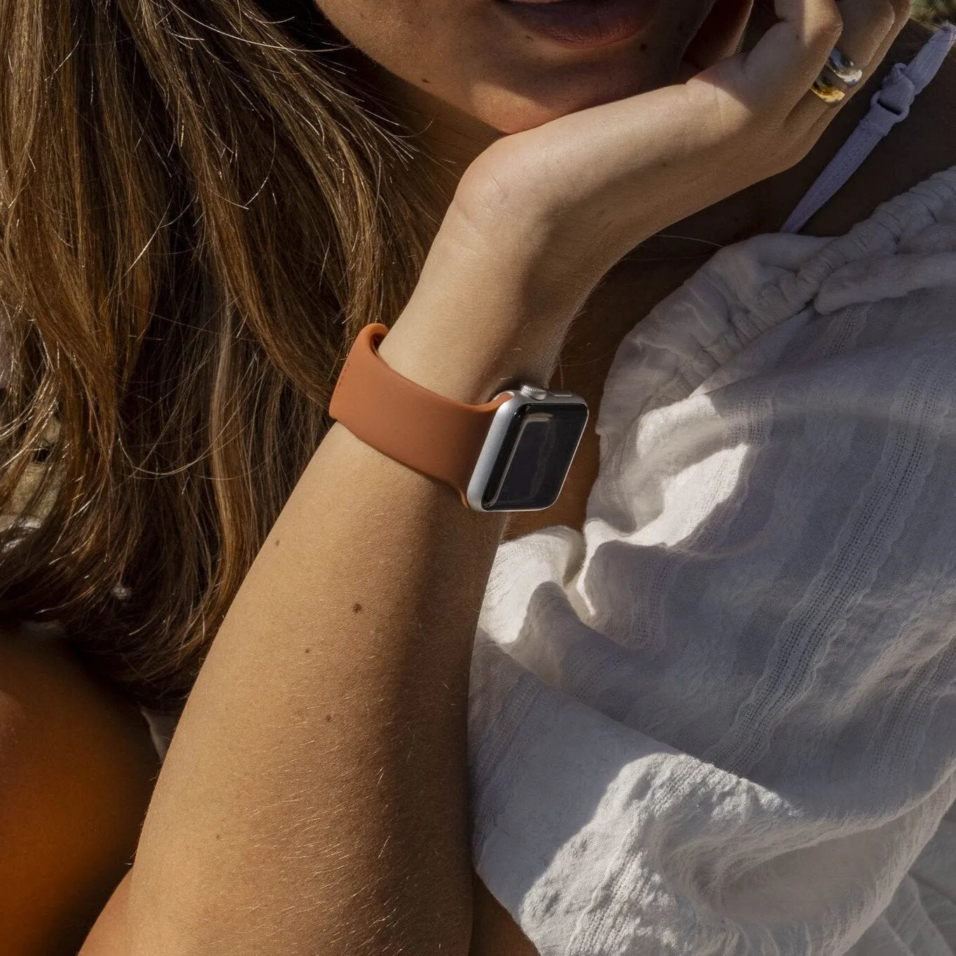 xoxo Wildhearts Apple Watch Silikonarmband (Braun)