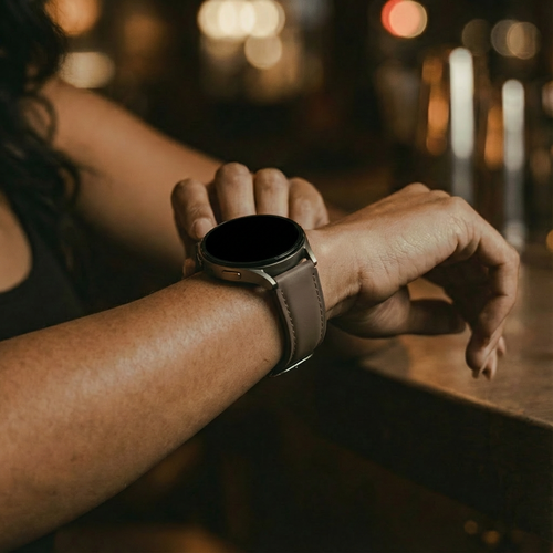 Slimfit Leather Strap, dark brown, lifestyle photo
