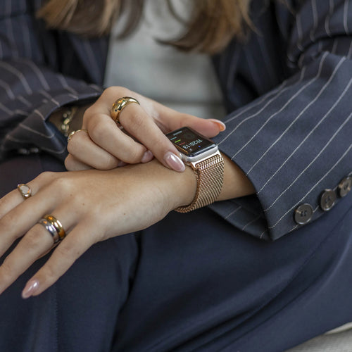 Milanese Loop Strap P-Buckle, rose gold, lifestyle photo