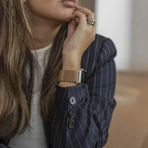 Milanese Loop Strap P-Buckle, rose gold, lifestyle photo