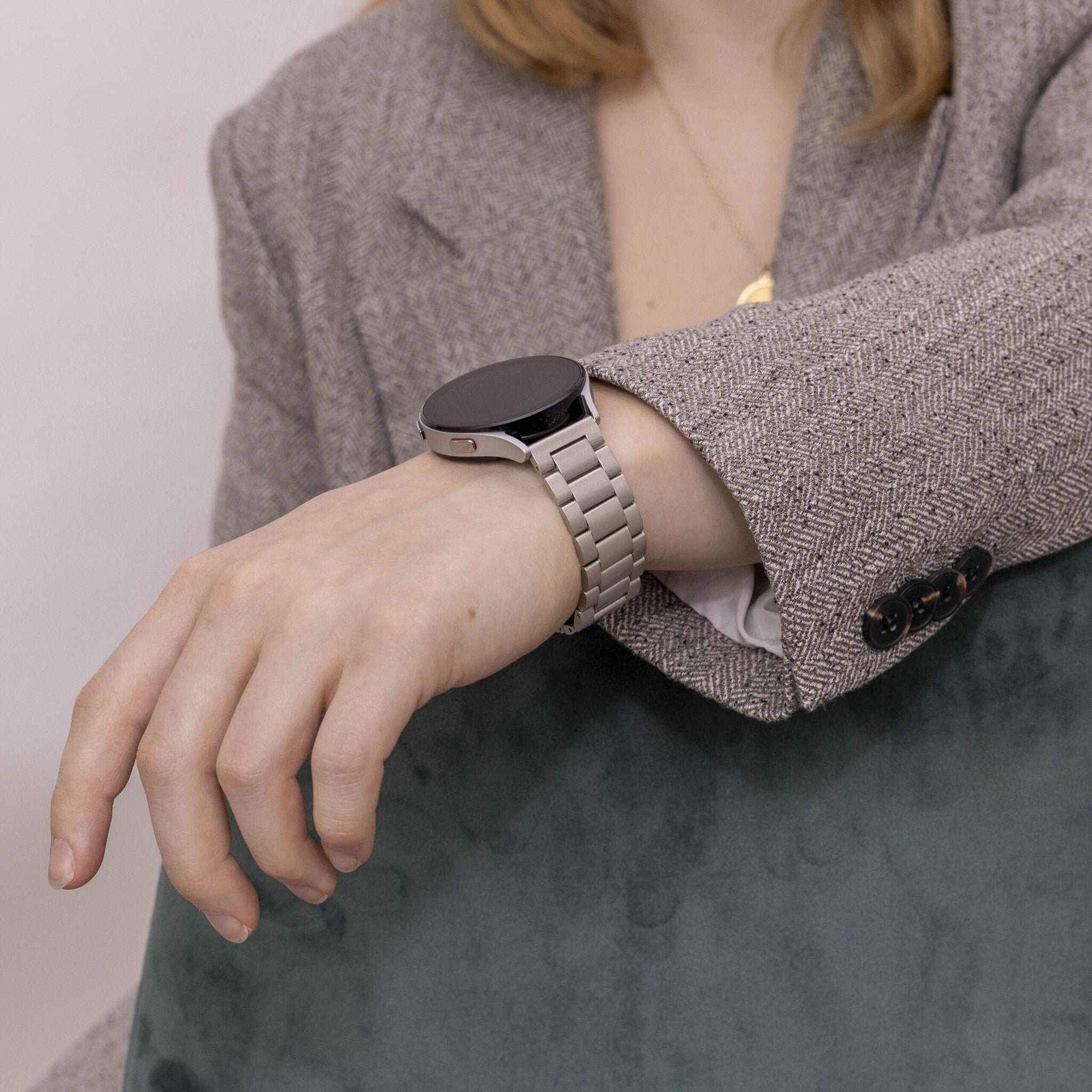 Samsung Galaxy Watch 4 - 44mm Stahlarmband (Polarstern)