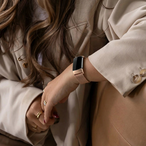 Fitbit Charge 5 Milanese-Armband (Roségold)