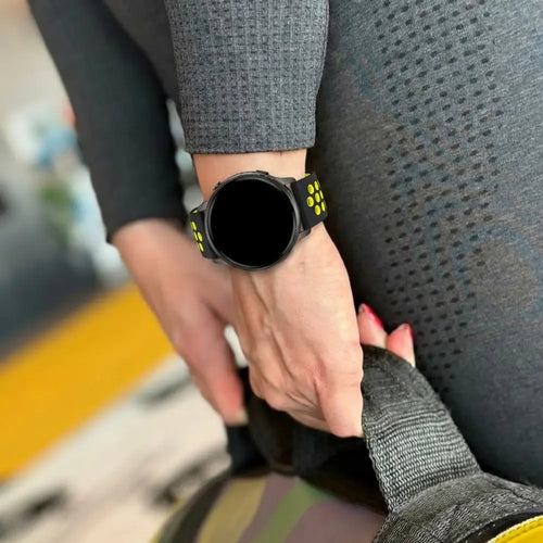 Silicone Sport Strap 'Deluxe', black/yellow, lifestyle photo