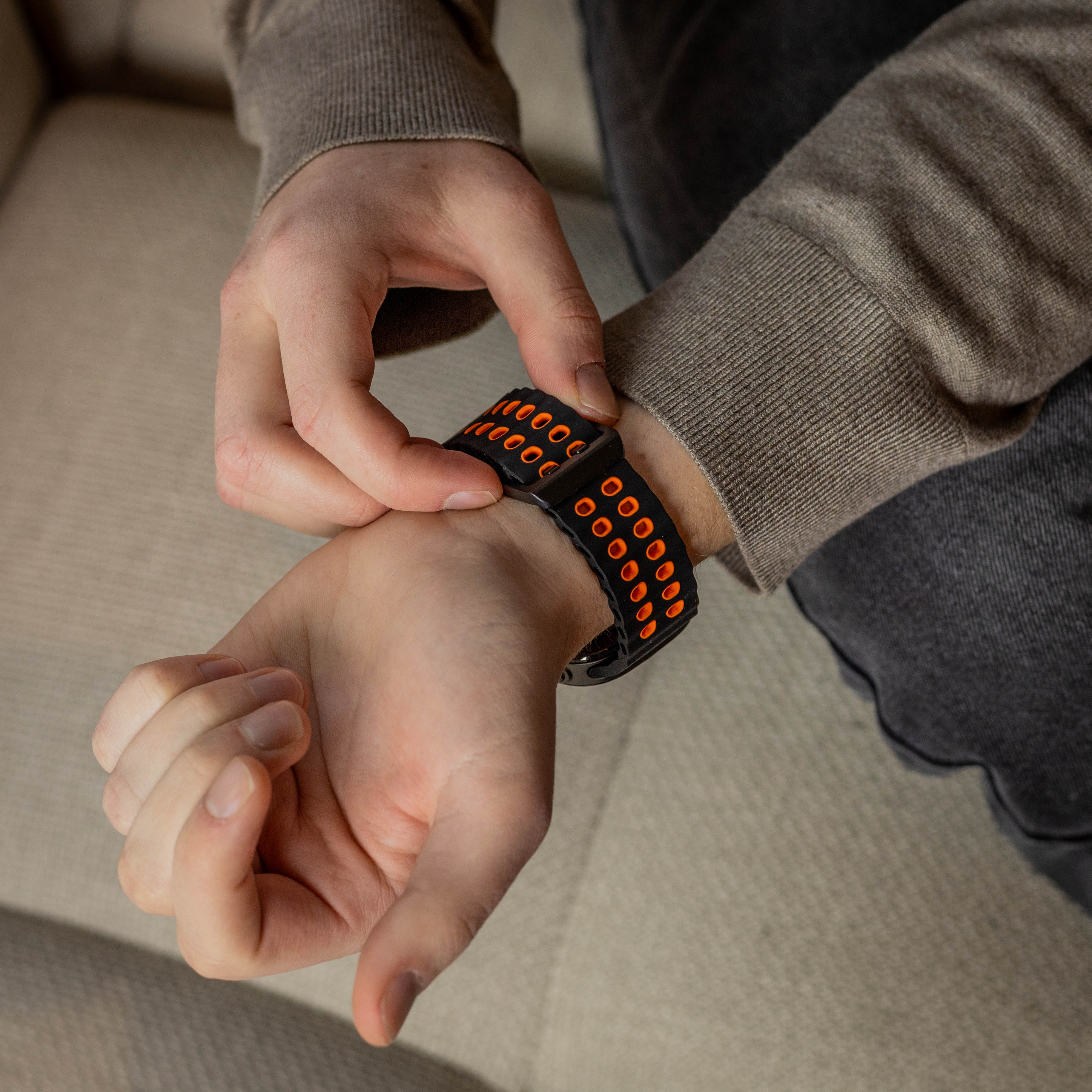 Samsung Galaxy Watch Ultra 2 Wave Silikonarmband Duo (Schwarz/Orange)